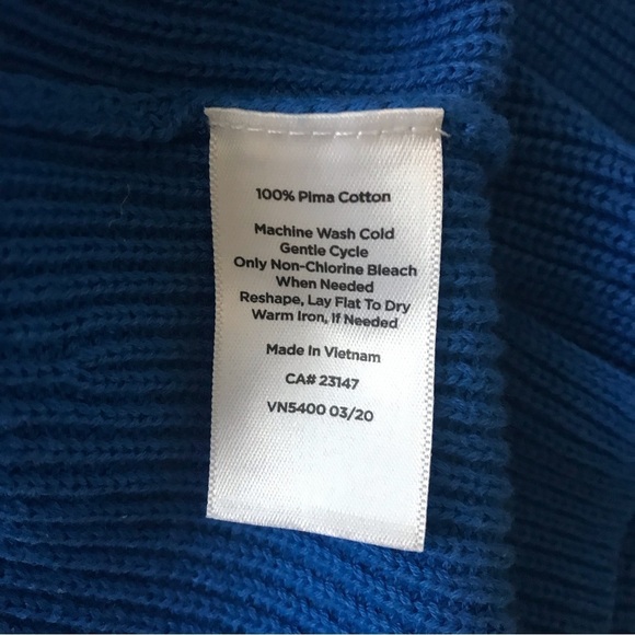 Talbots size M royal blue long sleeve sweater Side slits round neck - Picture 5 of 5